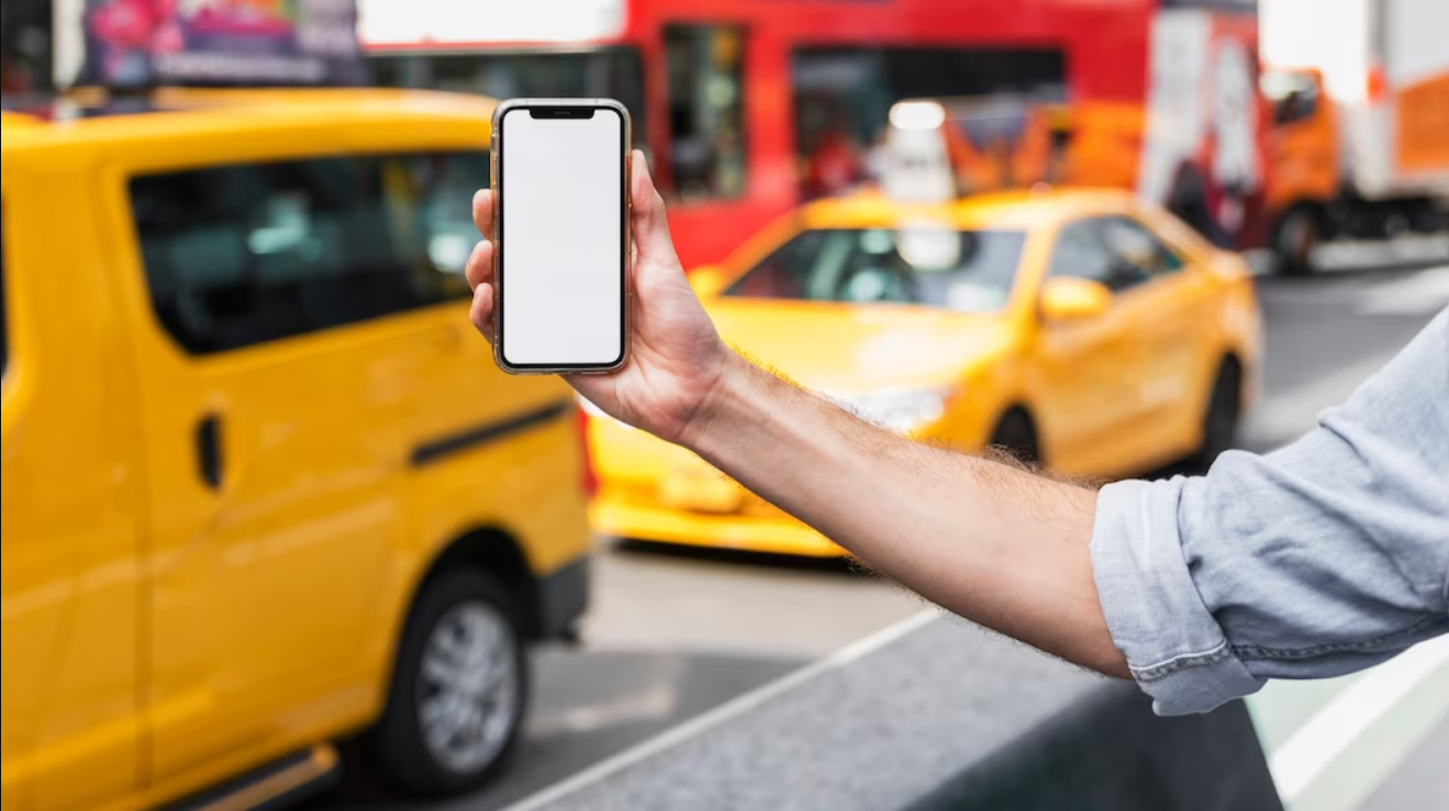 انقلاب صنعت تاکسی: تأثیر پلتفرم‌های آنلاین در تاکسی‌های سواری